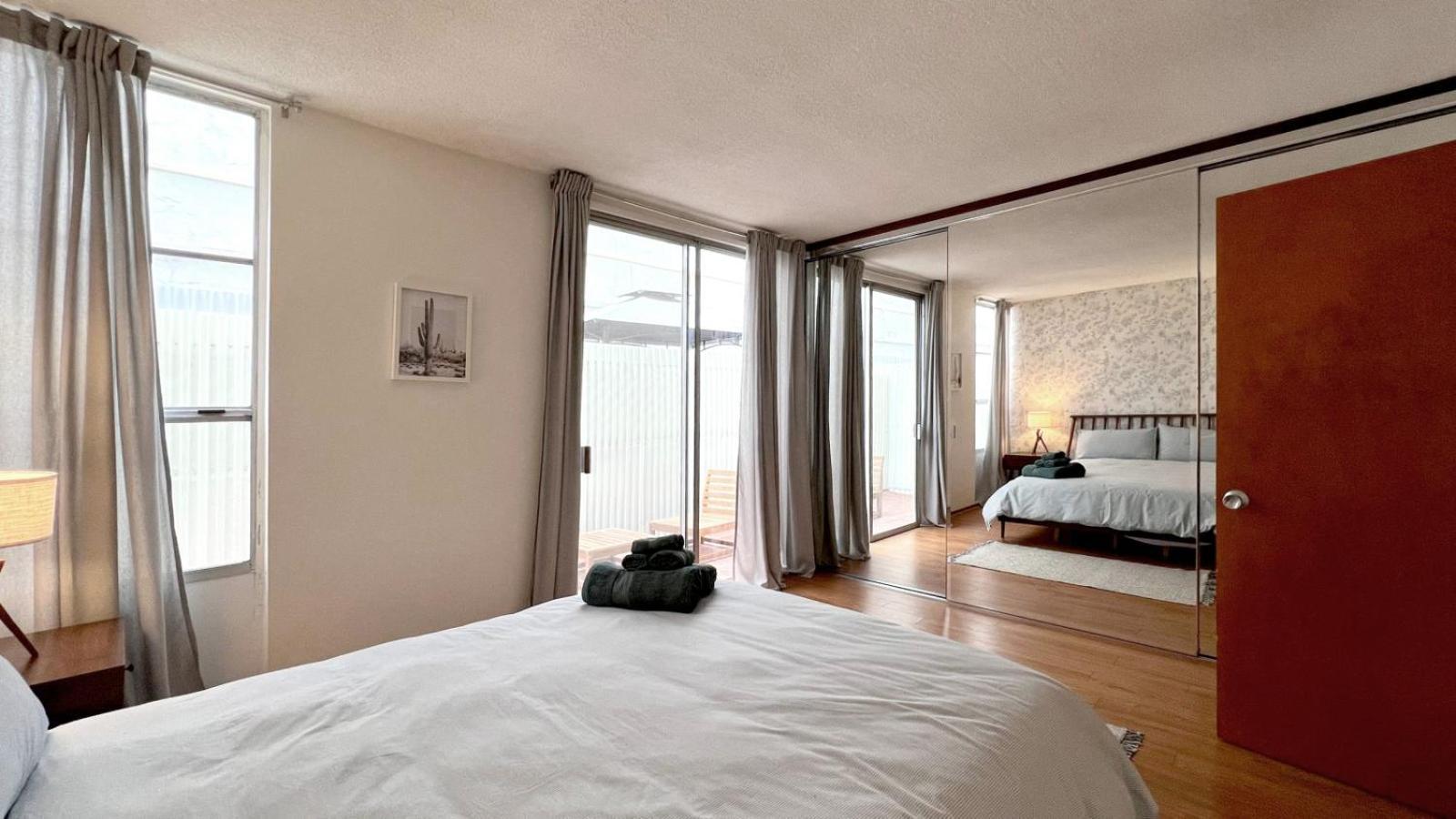 Charming 1br In Prime Santa Monica Walk To Los Angeles
